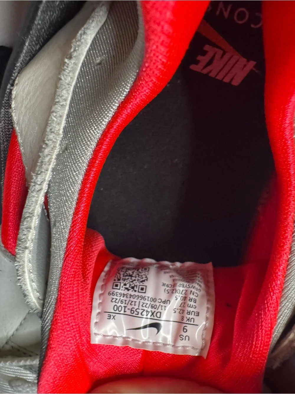 Nike Air Hurrache White Sneakers with Bright Red Accents